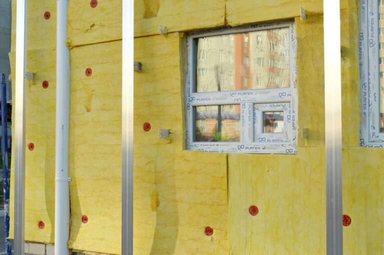 Warum Fassadendämmung NICHT das Beste für‘s Haus ist! 4 große Nachteile und die Alternativen
